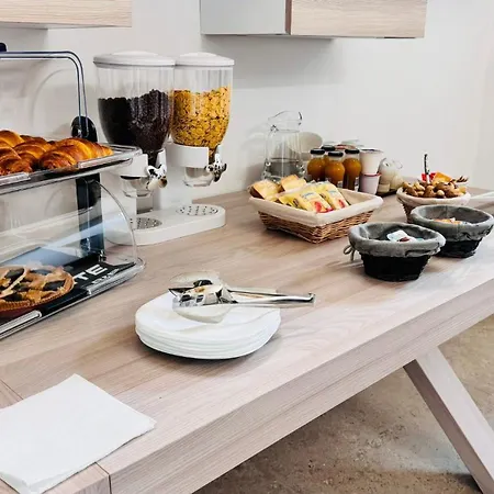 فندق مبيت وإفطار Perla